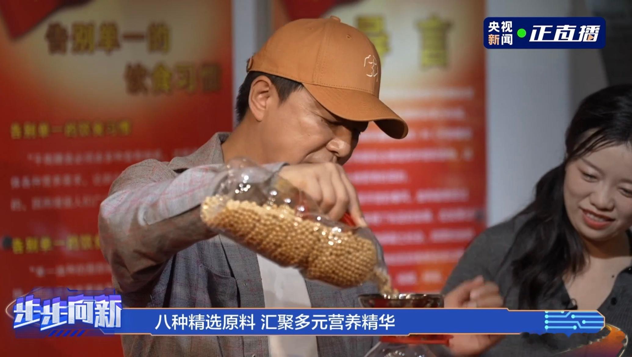 #黄渤超有食欲的新角色# 银幕中的黄渤总是令人惊艳，如今，他带着新角色闯入美食领