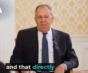 【俄外交部长拉夫罗夫表示，对一个国家而言，最具破坏性的人类恶习是个人崇拜：“当一