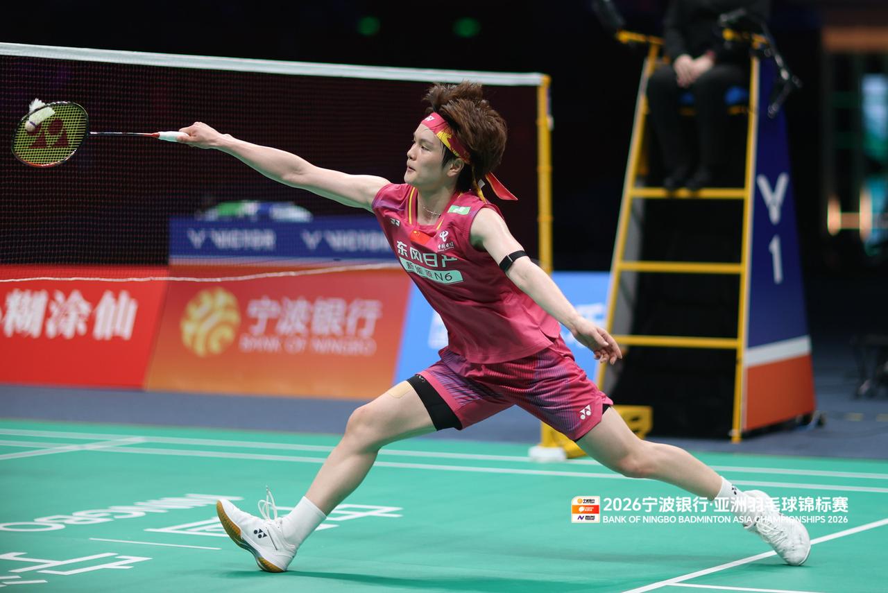 2026年亚洲羽毛球锦标赛女单半决赛，王祉怡在14-21先失一局的情况下，以21
