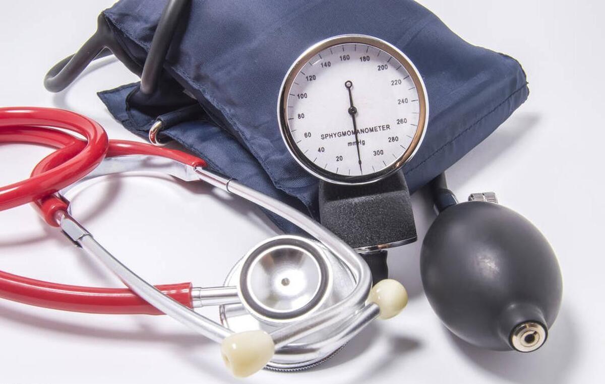 糖尿病人，出现血压忽高忽低、手脚麻木，要提防周围神经损伤
长期患糖尿病的人容易出