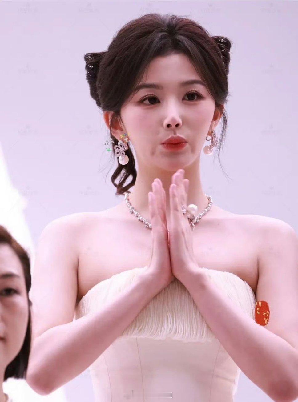 没人觉得最近孔雪儿的鼻子和脸……越来越奇怪了吗？