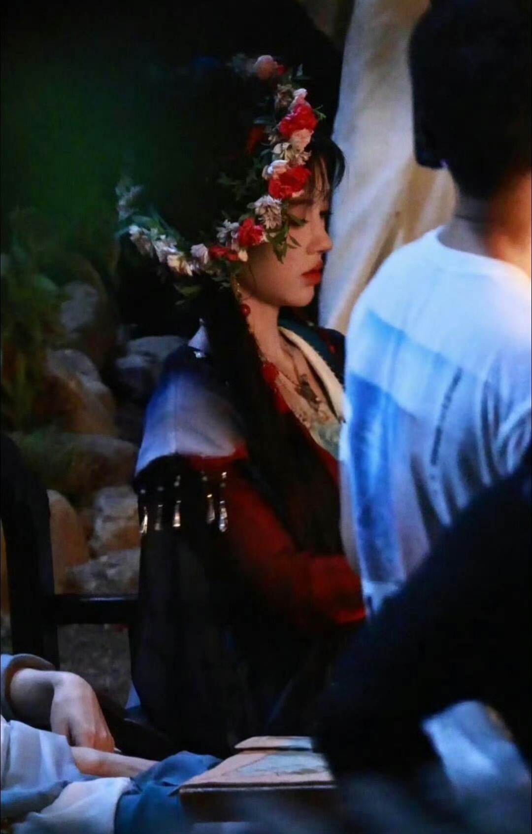 鞠婧祎阿黛花环造型谁允许这个小阿黛这么萌的！ ​​​
