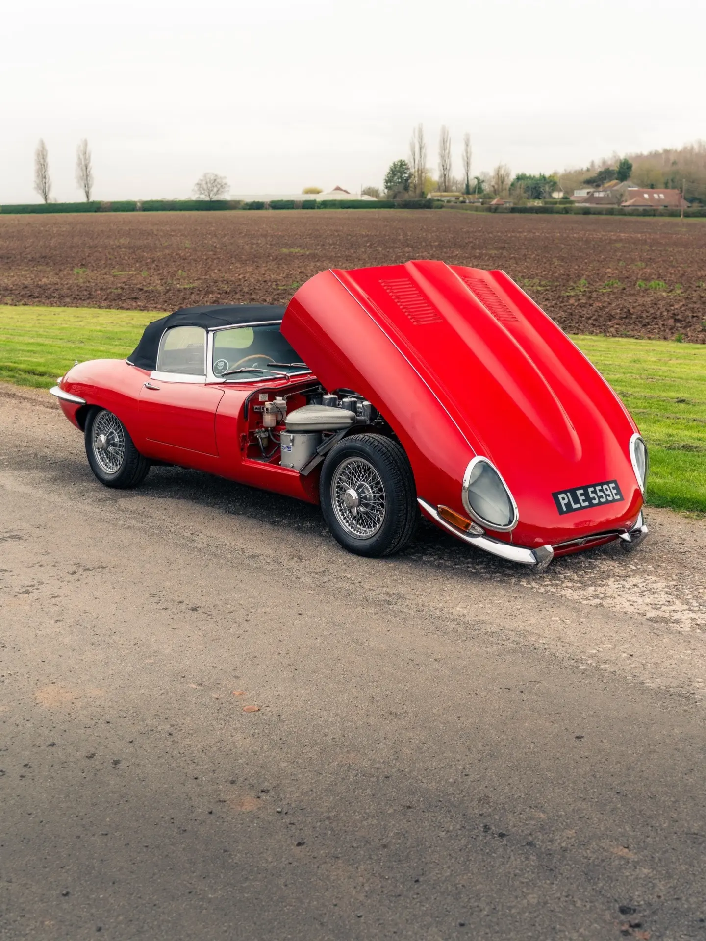 来自捷豹60年前的跑车作品，Etype.