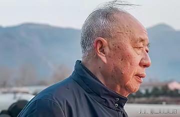 1997年，中国首富牟其中提议：炸掉珠穆朗玛峰，把喜马拉雅山炸开一个大口子，让印