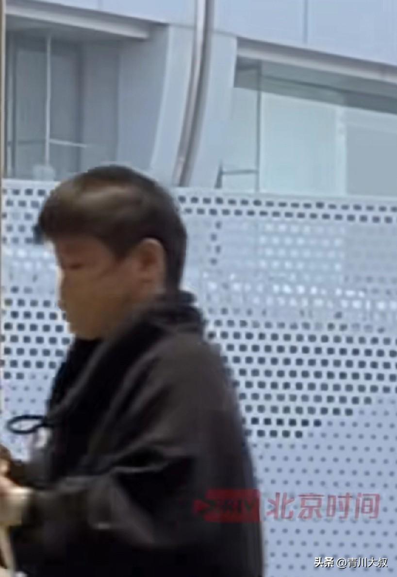 3月7日 孙颖莎和王楚钦出现在重庆！

明天重庆冠军赛抽签仪式，
两人要参加，