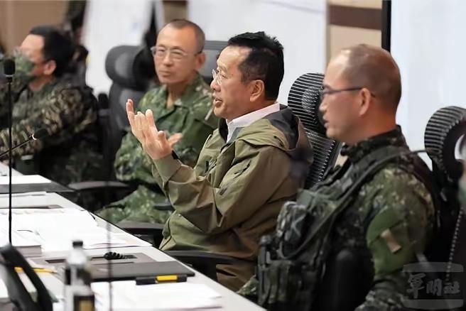 台当局“国防部长”顾立雄正式承认：美国不会“出兵协防”台湾，日本也不敢军事介入台