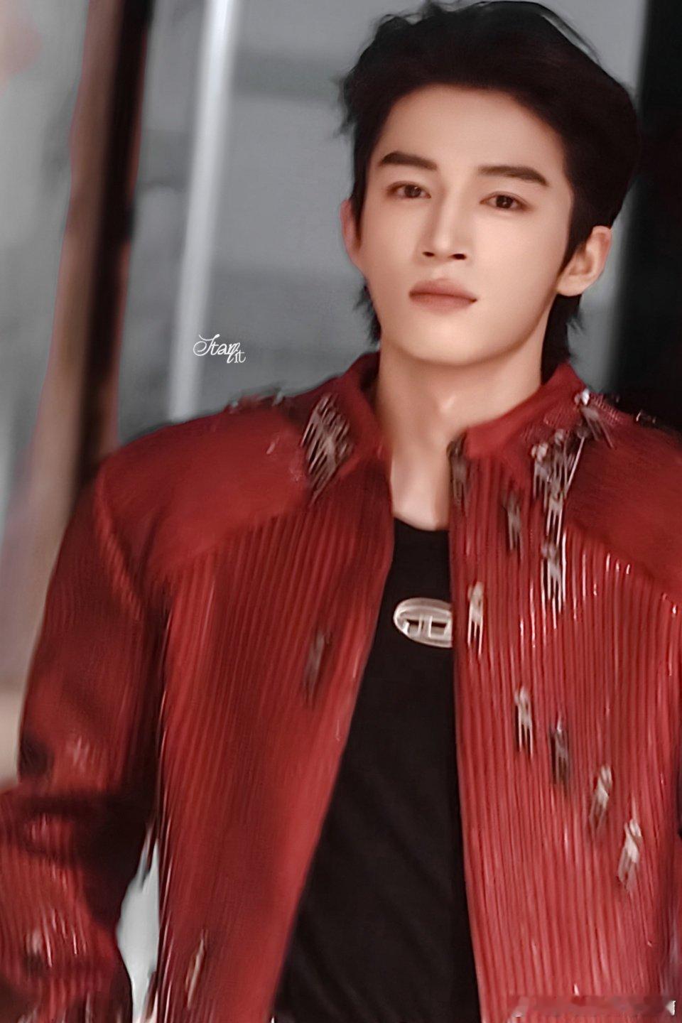 孟子义王星越跨年彩排图，也是火力全开了姐弟组合