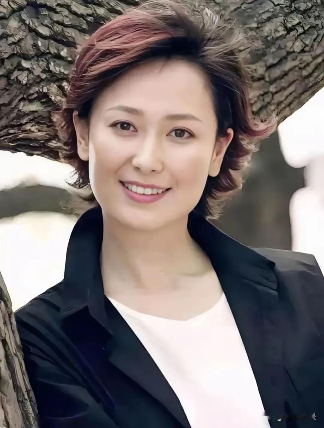 她作风正，演技好，优雅大方这才是美！大家还记得她吗