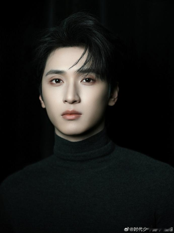 严浩翔七宫格找不同严浩翔七宫格找不同，大家找到不同点了吗？不过我觉得严浩翔的满分