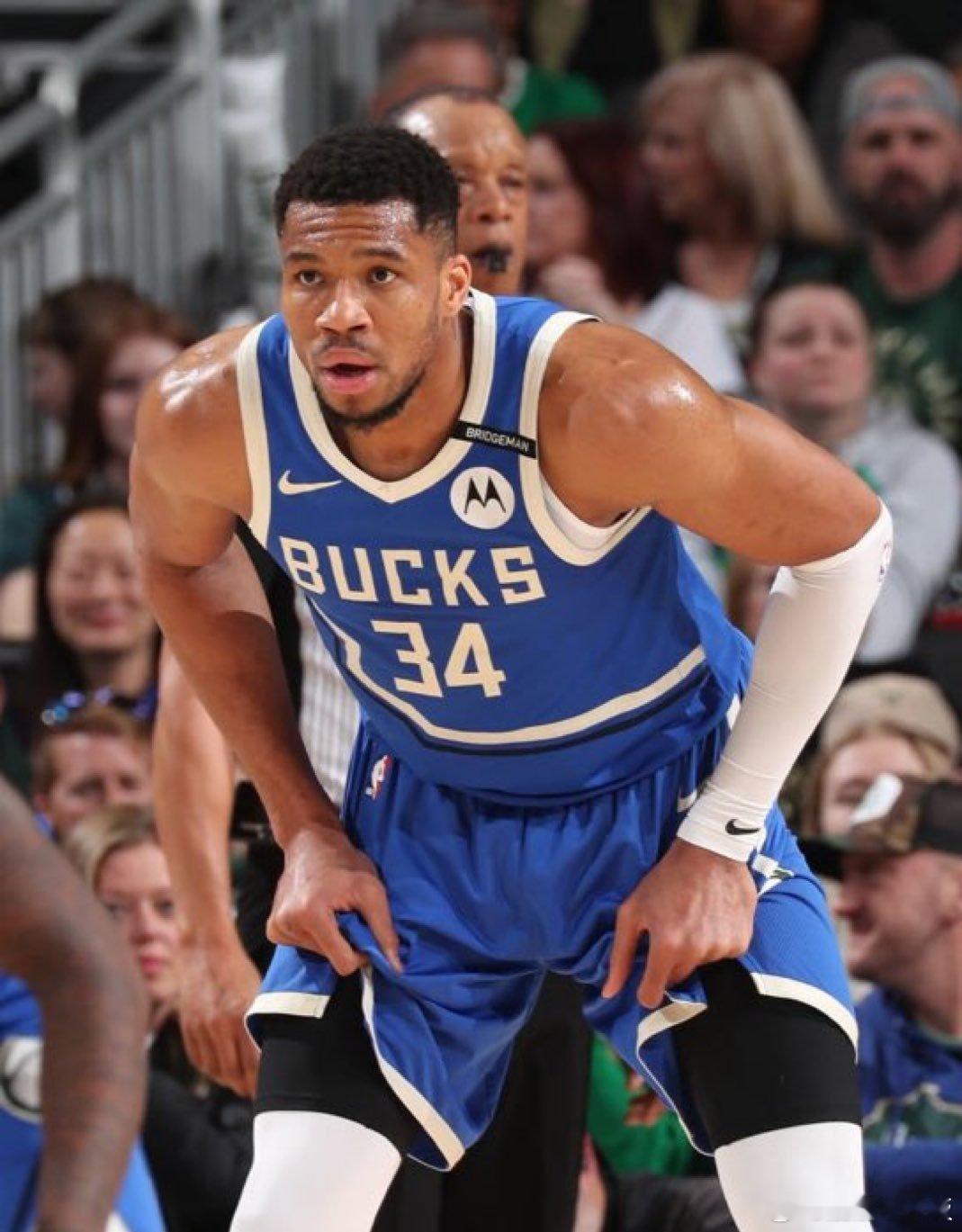 雄鹿队在NBA选秀合训开始时，对两届MVP字母哥的交易电话和报价持开放态度，距离