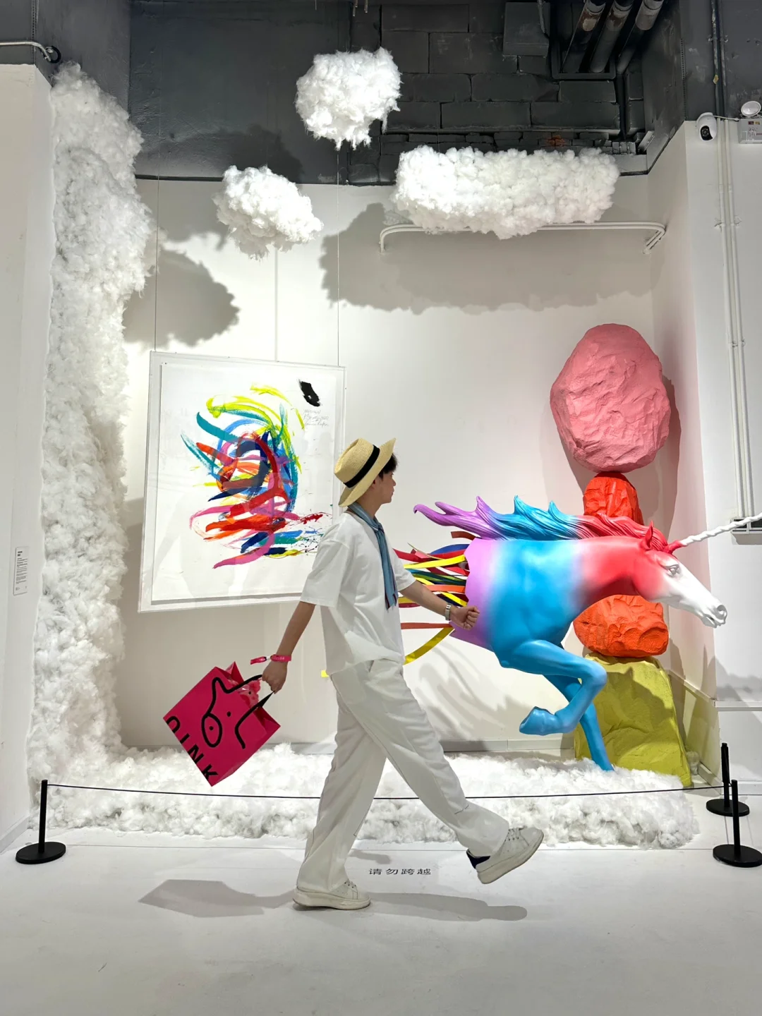 这色彩美学的画展终轮到我大重庆了。。。🎨