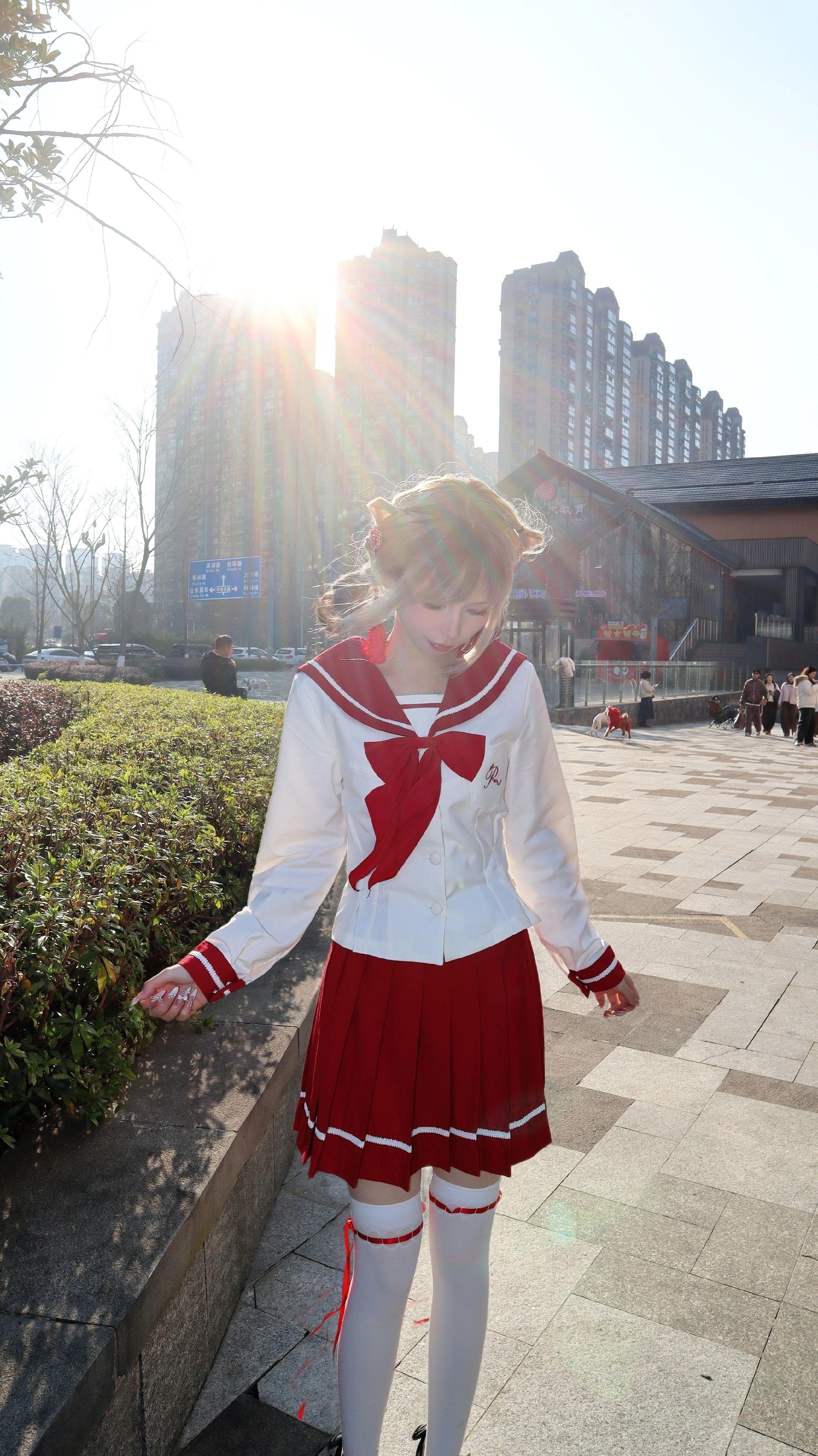 你喜欢樱花，我种满了樱花；你喜欢她，我把她埋在樱花树下