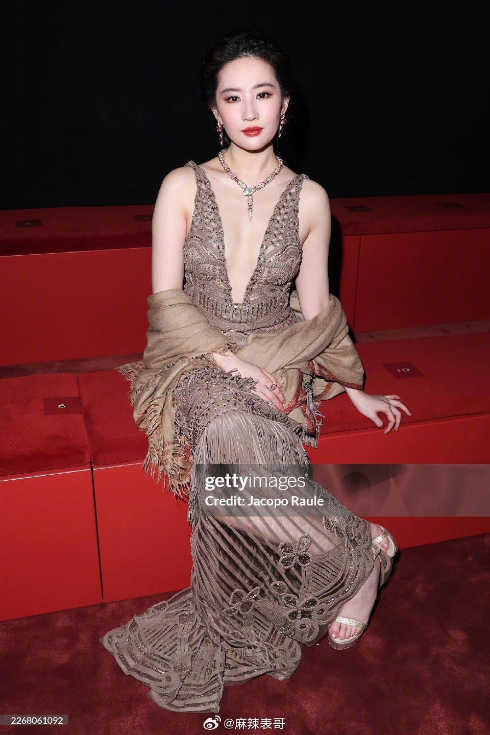 刘亦菲参加宝格丽高珠展G社生图来了这个状态怎么样？ 