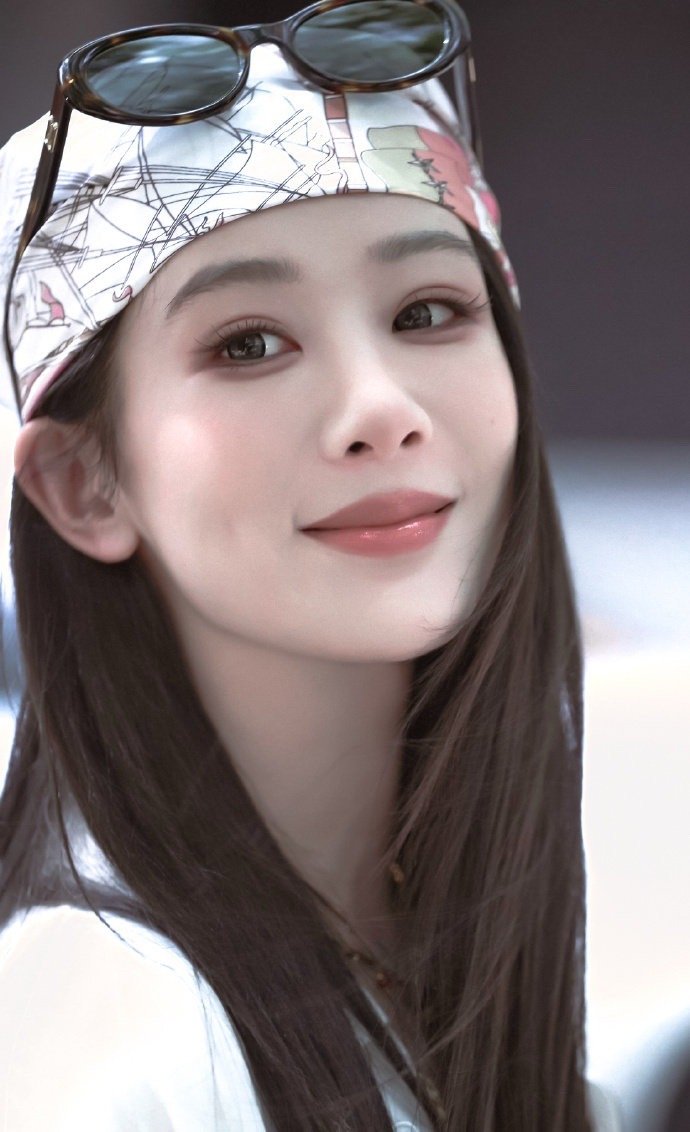 杨紫玉兰花开君再来 💜杨紫董竹君 花在骄阳下盛开 我的爱永远为你而敞开.𝓕?