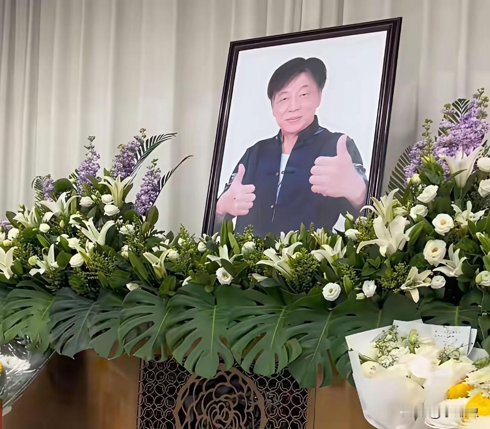 梁小龙徒弟不是遍地吗？
哪一个出名的。
好像没有一个出名，但凡能出名。
梁小龙可