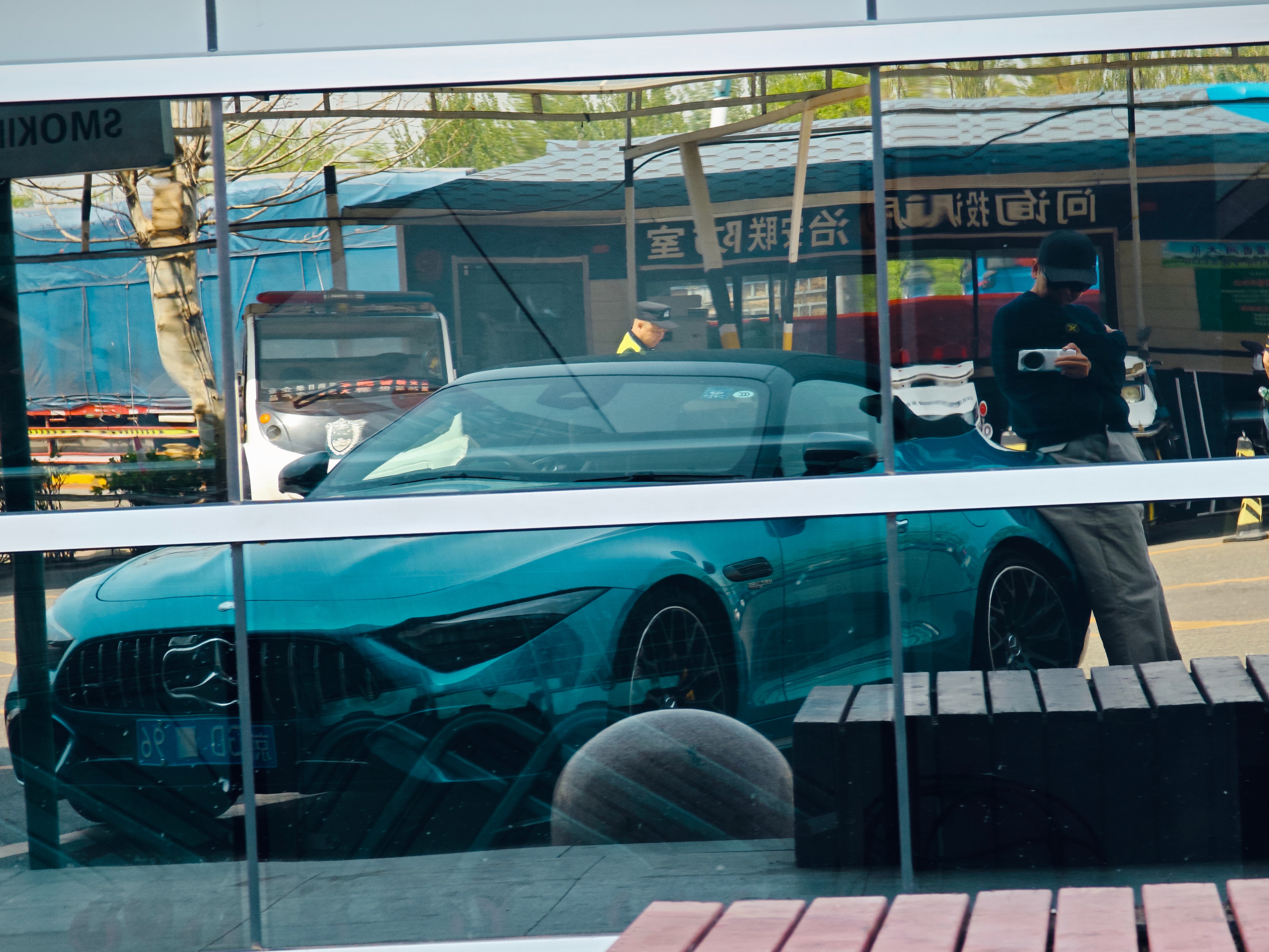 585匹大V8，图3这油耗马马虎虎吧[doge]#你的下一台车# ​​​