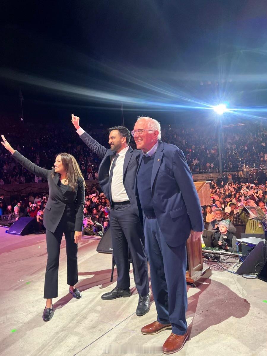 Nazi警告。⚠️[奥特曼] ​​​