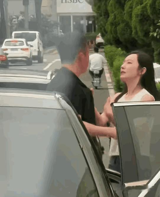 这好的老婆你不珍惜，你去玩出轨，挨打活该婚后的出轨 出轨