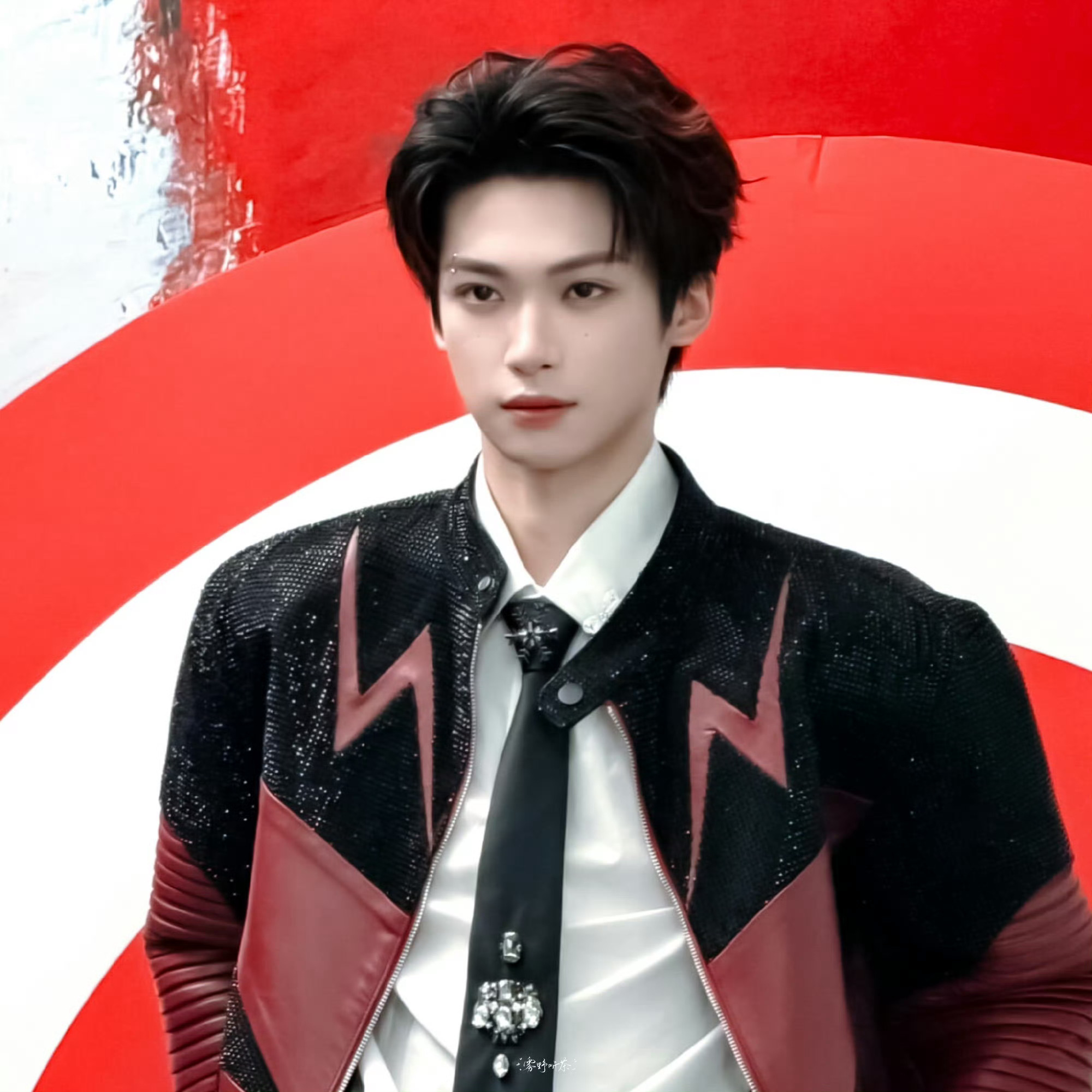 梓渝[超话] 🔮梓渝 哪有什么一夜成名 恰好是你看到他一夜成名​​​