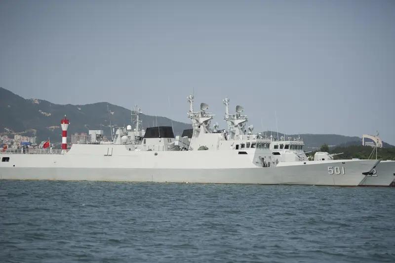 泰国海军的战力在东南亚地区有一定地位，但也有其独特之处。
泰国拥有一艘轻型航母“