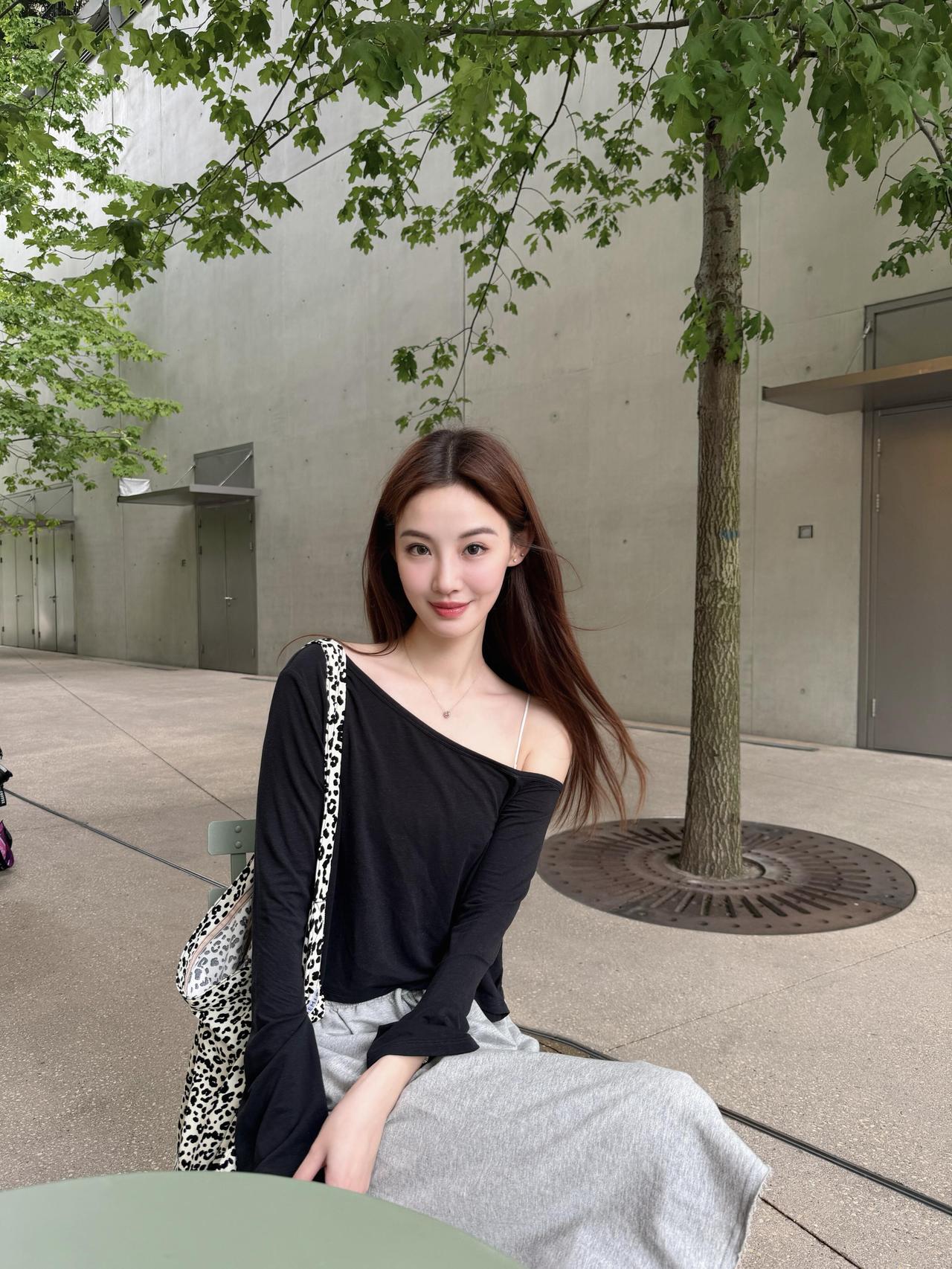 简单的雨天
凉凉的夏天可以再持久一些吗～