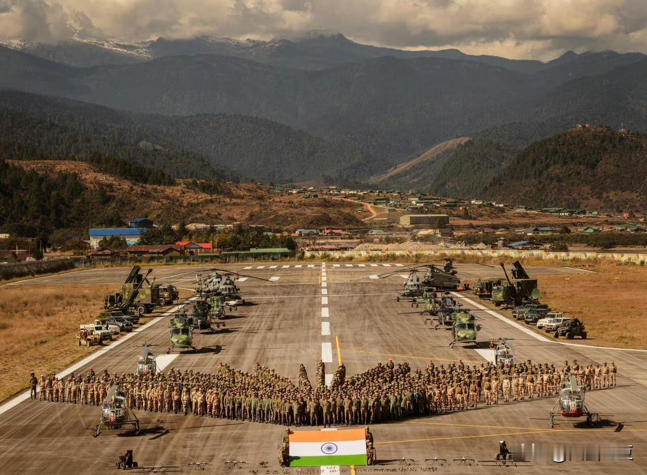 【藏南军情】中印边境军情 
        11月16日上午，印度在“藏南”梅楚