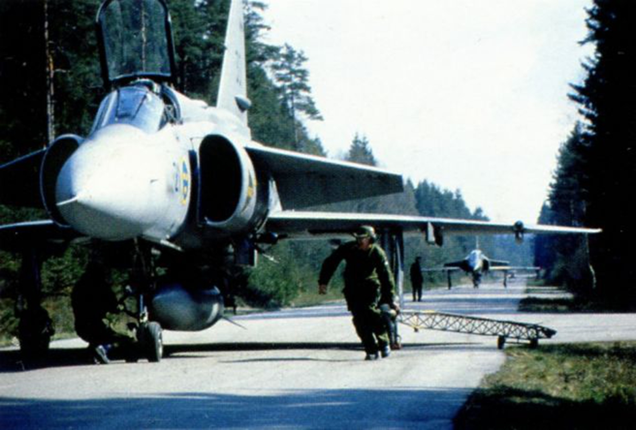 分享圖片：瑞典薩博Saab-37“雷”多用途戰鬥機 