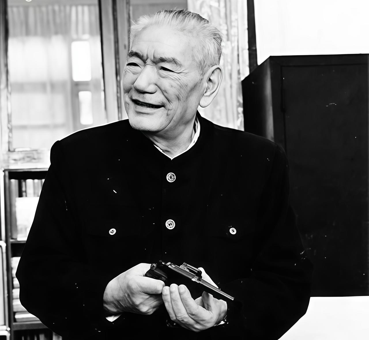 尤太忠身经百战，历任大军区司令员，手握重权，却始终把公私界限分得清清楚楚，绝不允