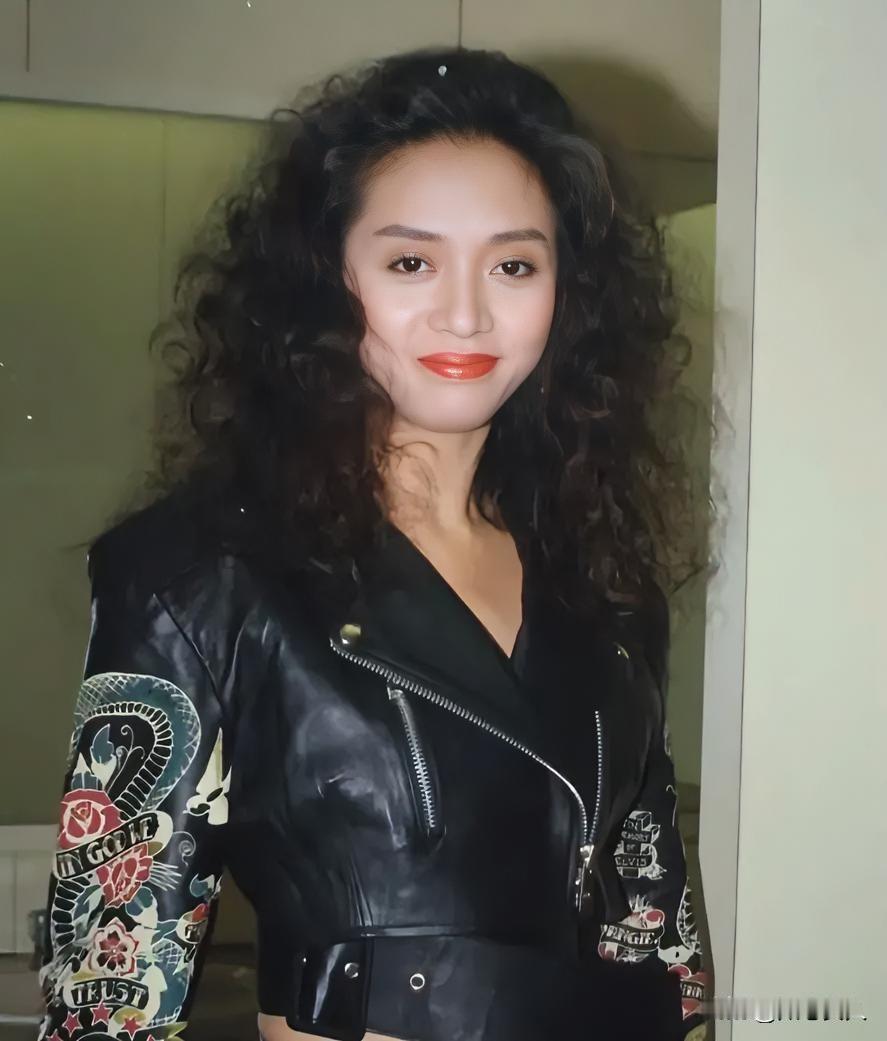 梅艳芳骨灰被盗，很多人觉得不可思议，但是我做记者的朋友看到这个消息，她说并不意外