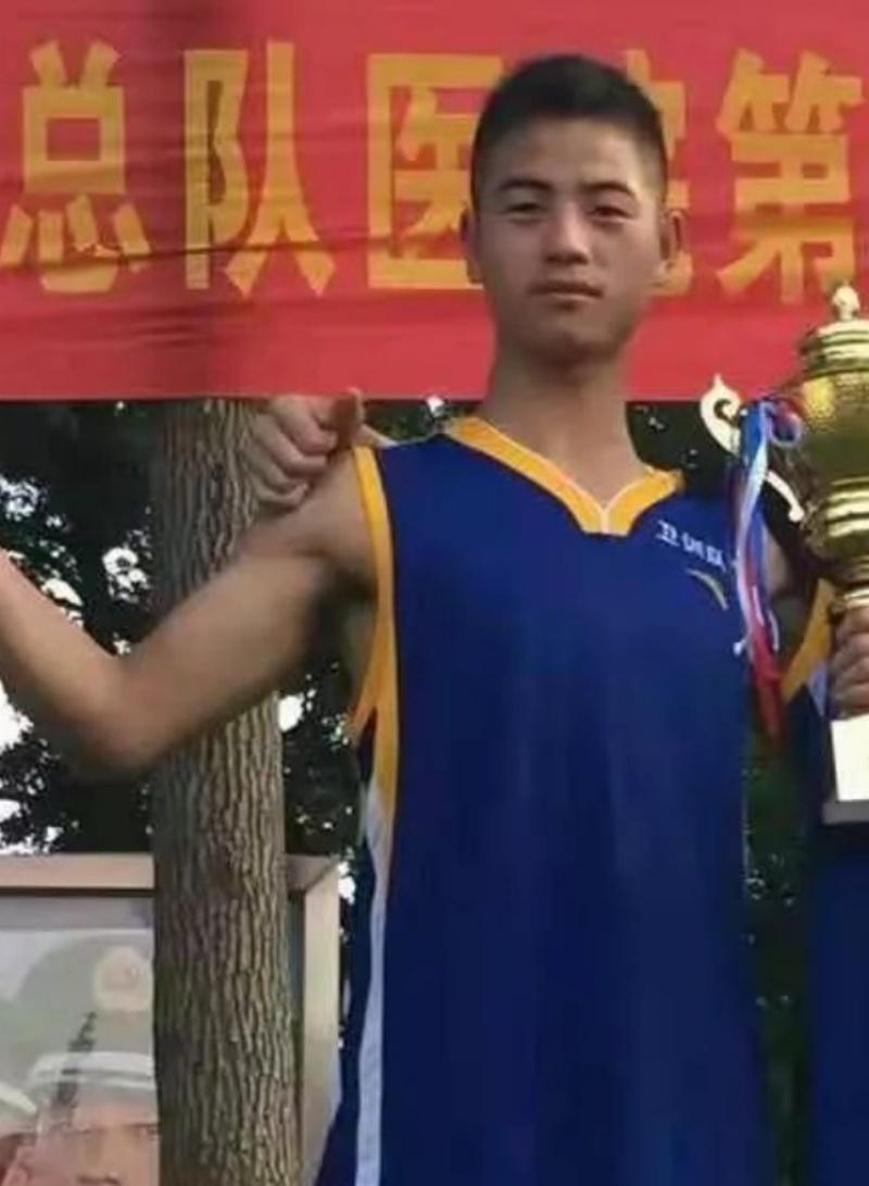 龙家利（1995年8月27日—2019年8月27日），重庆梁平人，中国共产党党员