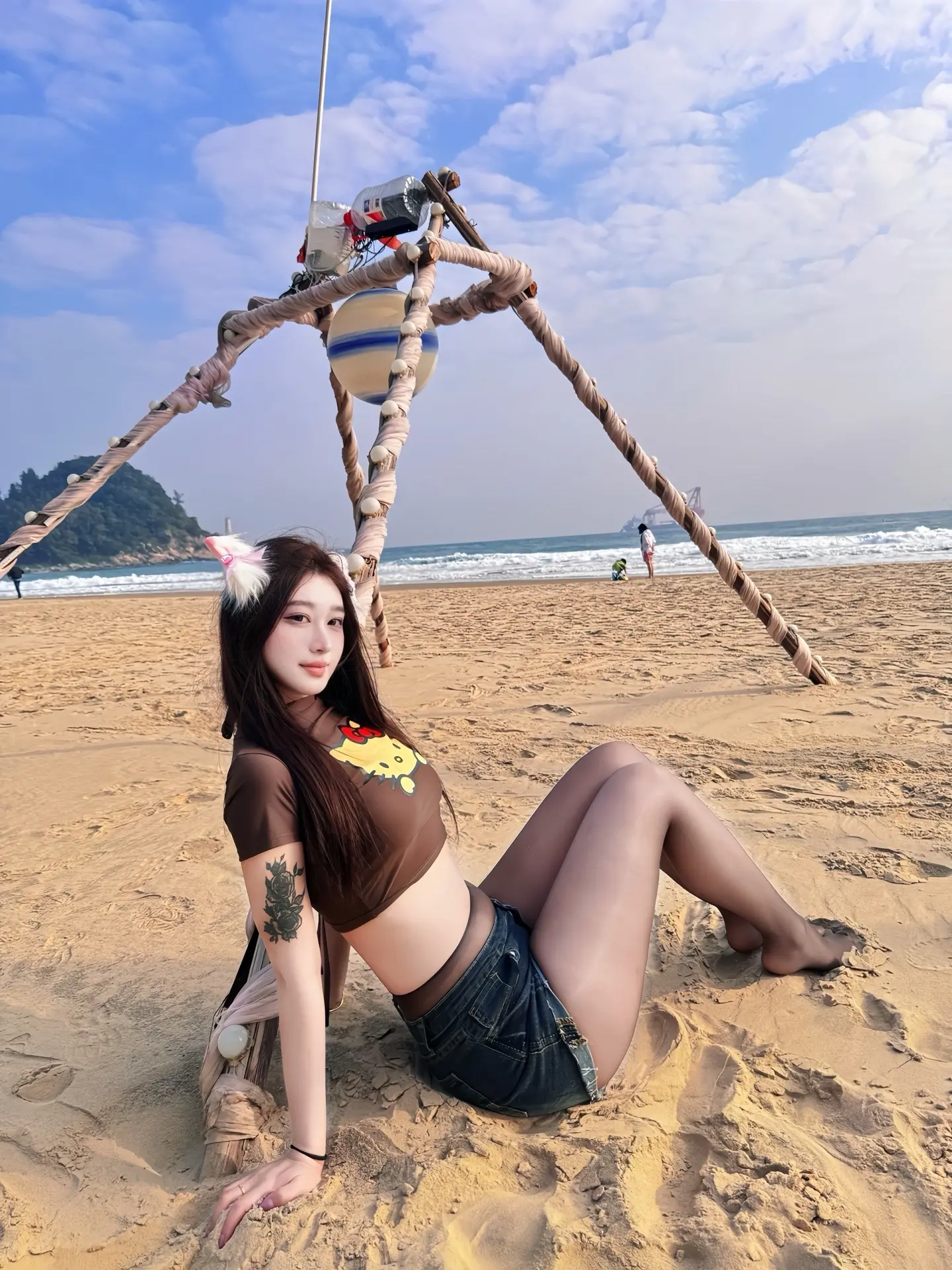 不是对谁都主动。