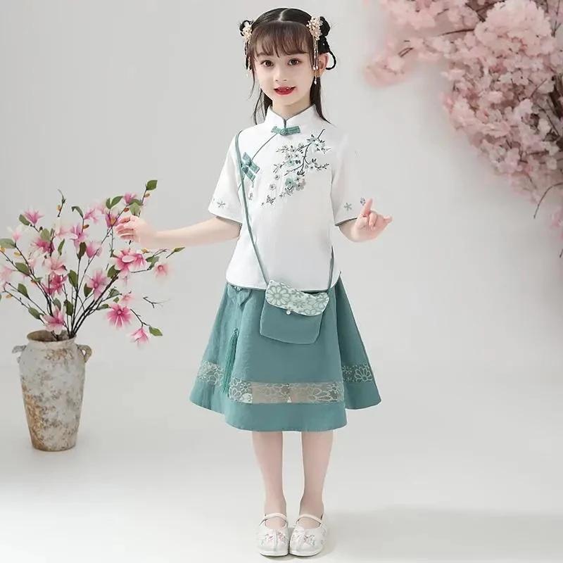 9月开学季，给你的孙女或外孙女买一套漂亮的套装吧，理由是：

小女孩都喜欢穿漂亮