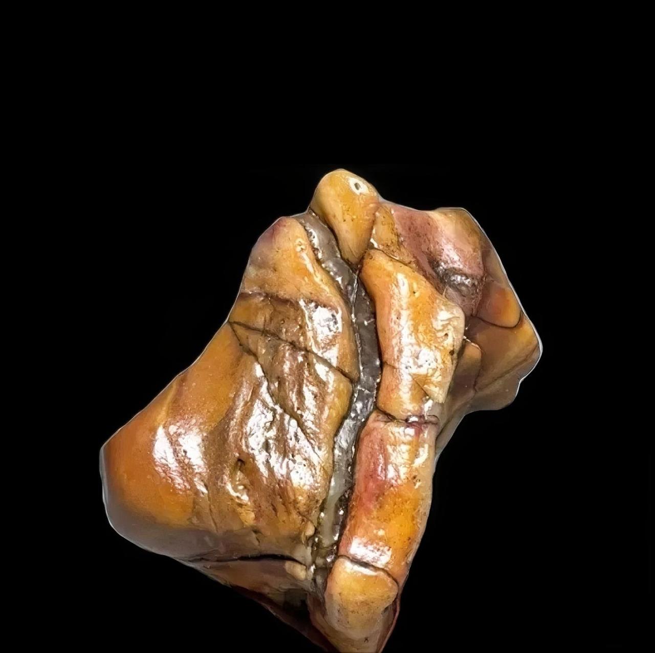 感觉衣袍还可以……