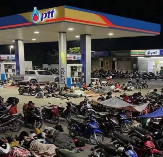 夜不能寐，缺油了……

法国缺油了，西班牙缺油了、德国缺、印度缺、韩国缺、老挝缺