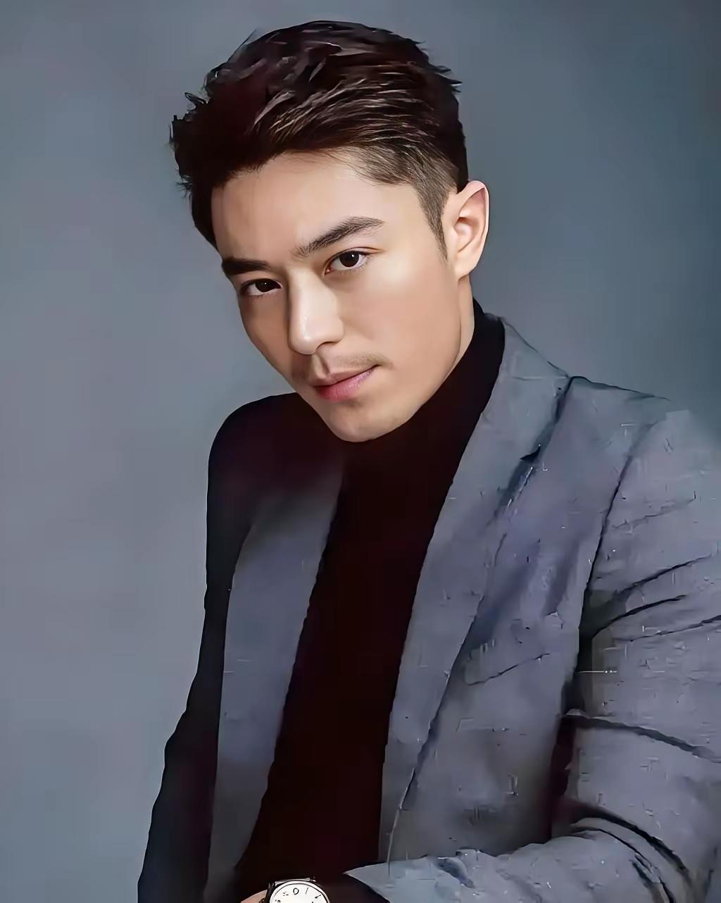 霍建华这话听着挺拽，却让人没法反驳——“追我的女的多得是，从没主动过”。
 
你