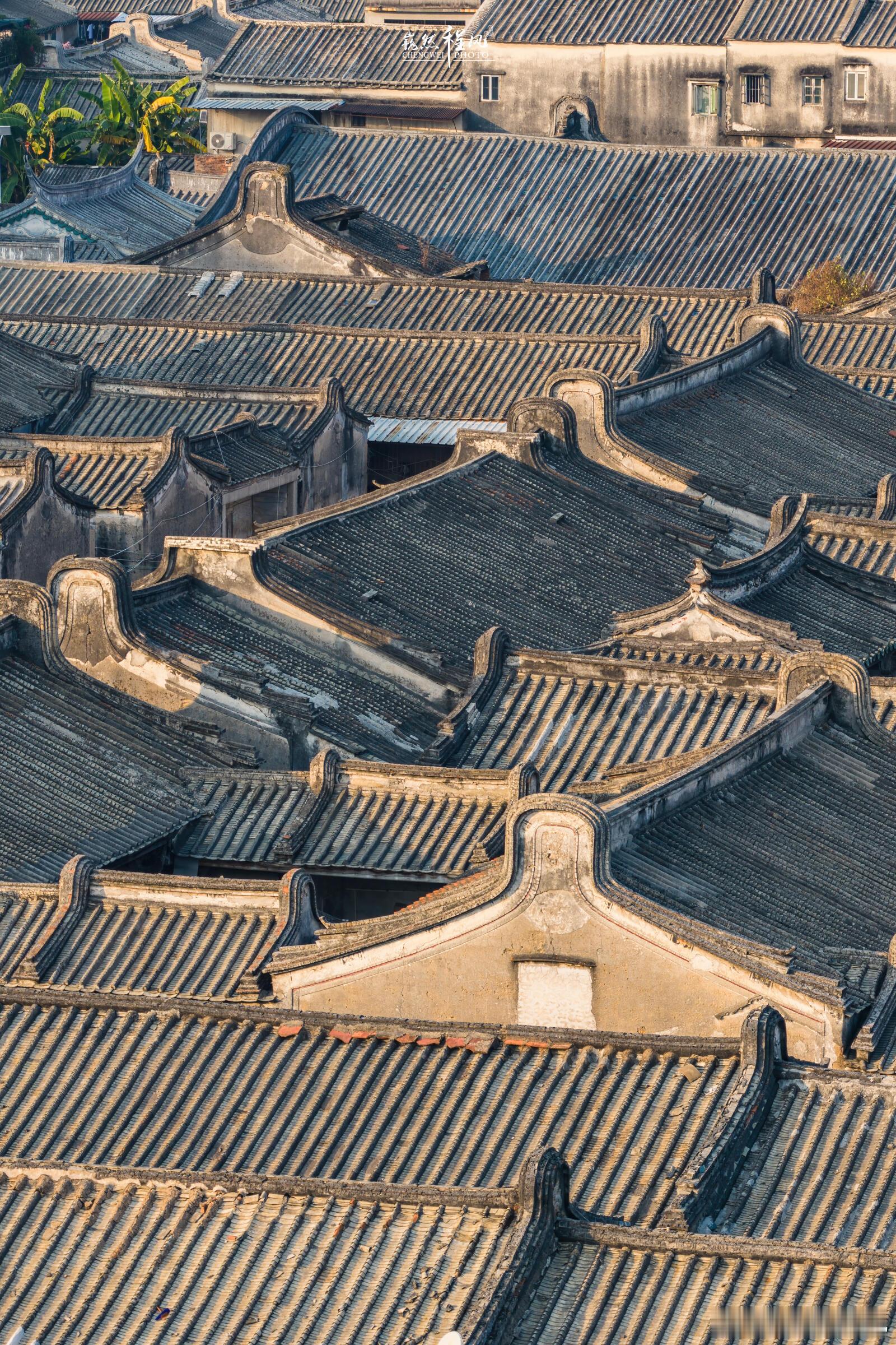 潮汕巨型古厝！百年历史的百鸟朝凤古建筑群|||来普宁洪阳，一定要逛德安里，称得上