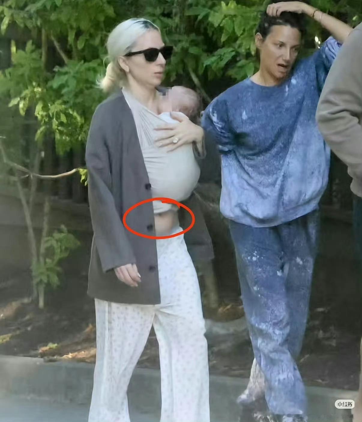 LadyGaga 代孕外媒TMZ爆料，Lady Gaga与未婚夫通过代孕迎来女儿