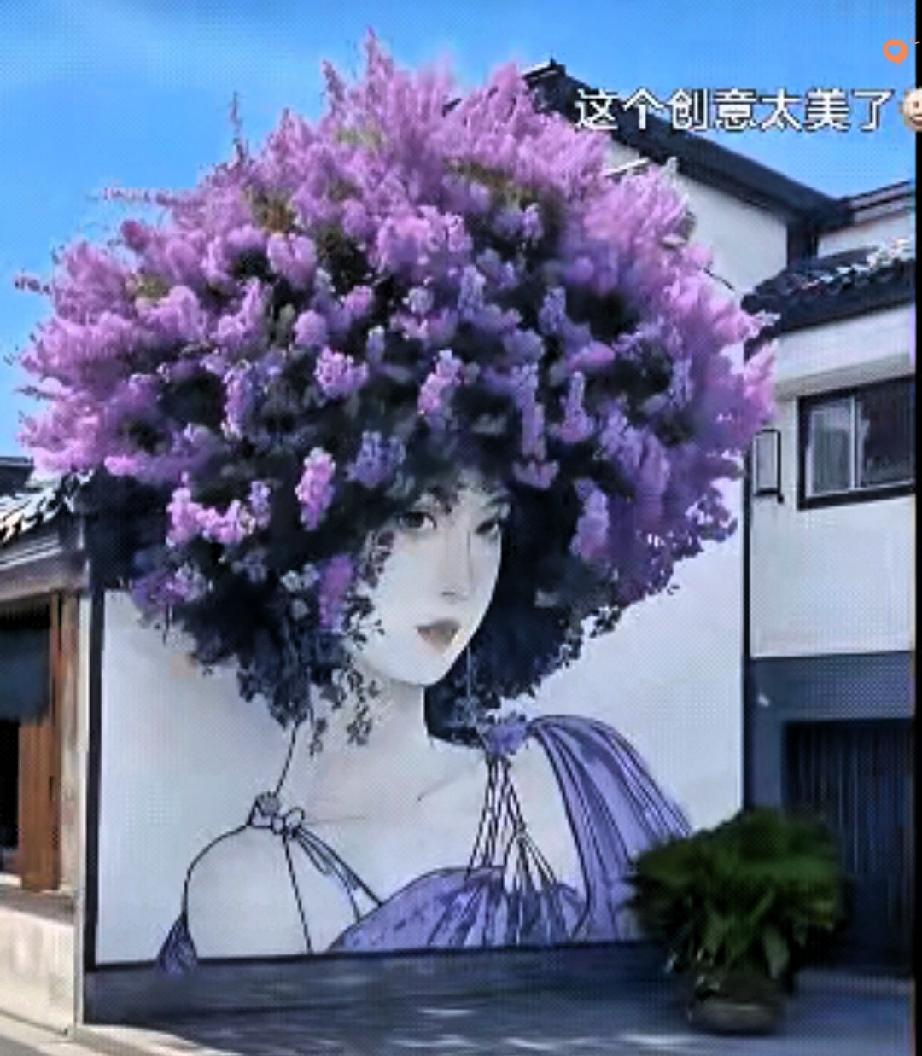 太绝了！
这民宿老板怕不是被开店耽误的艺术家吧！
 
女子出门找民宿，一眼就被一