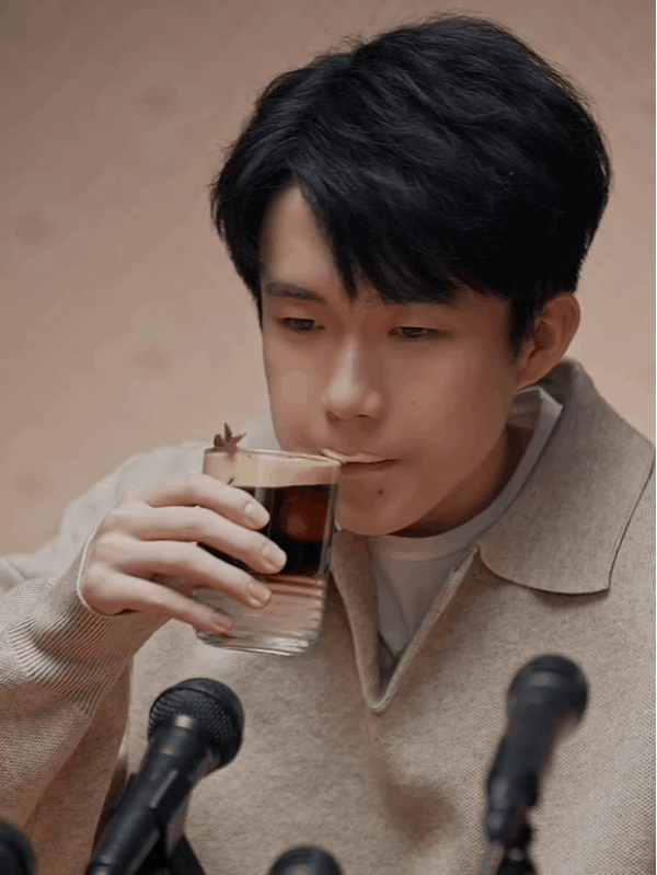 王楚钦Nespresso奈斯品牌大使可爱🫳🏻 ​​​