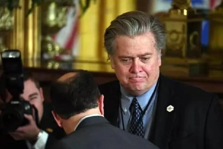 班农给特朗普“支招”，不仅要部署ICE，还要派空降师！
 
昨天，特朗普提出推动