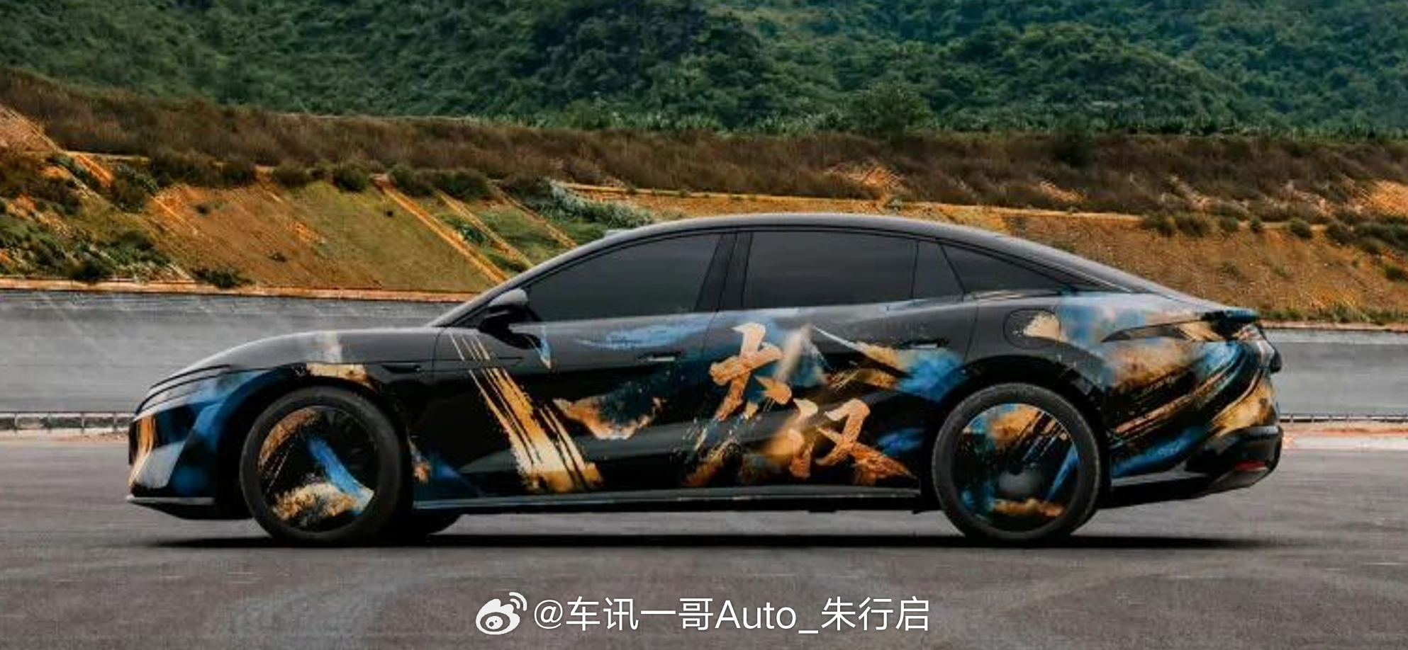 全新的比亚迪大汉官图亮相造型看着有点半运动半行政新车搭载了二代刀片电池和闪充技术