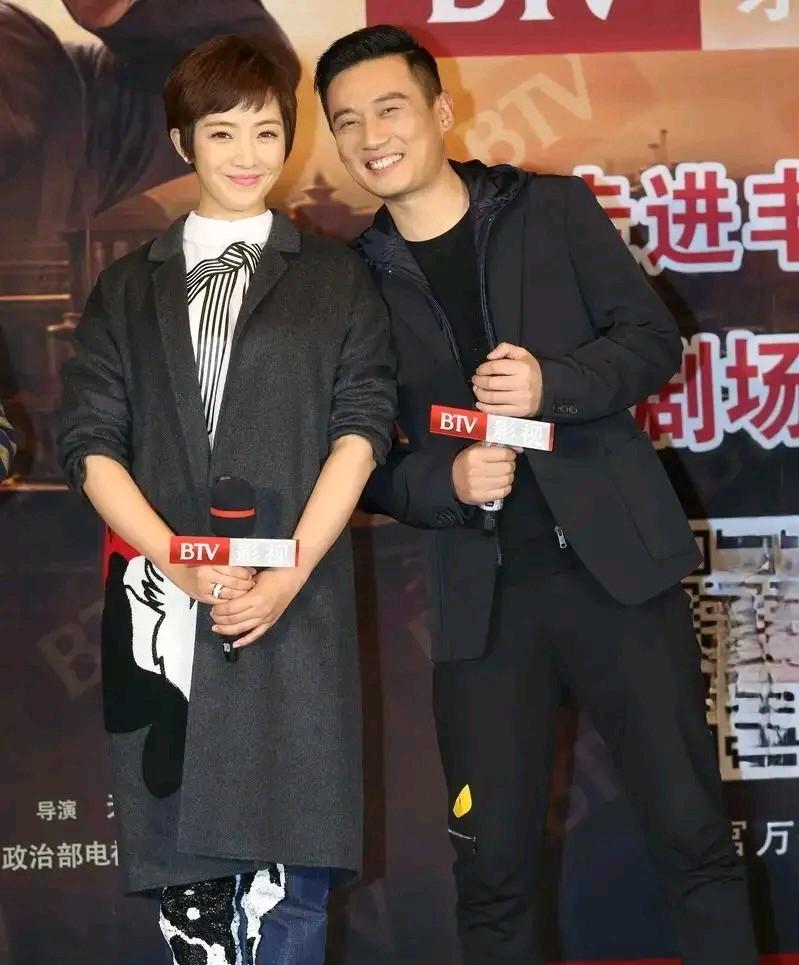 刘晓洁和徐洪浩真是郎才女貌的一对，戏里是父女，戏外是夫妻。不知不觉，两人的孩子都