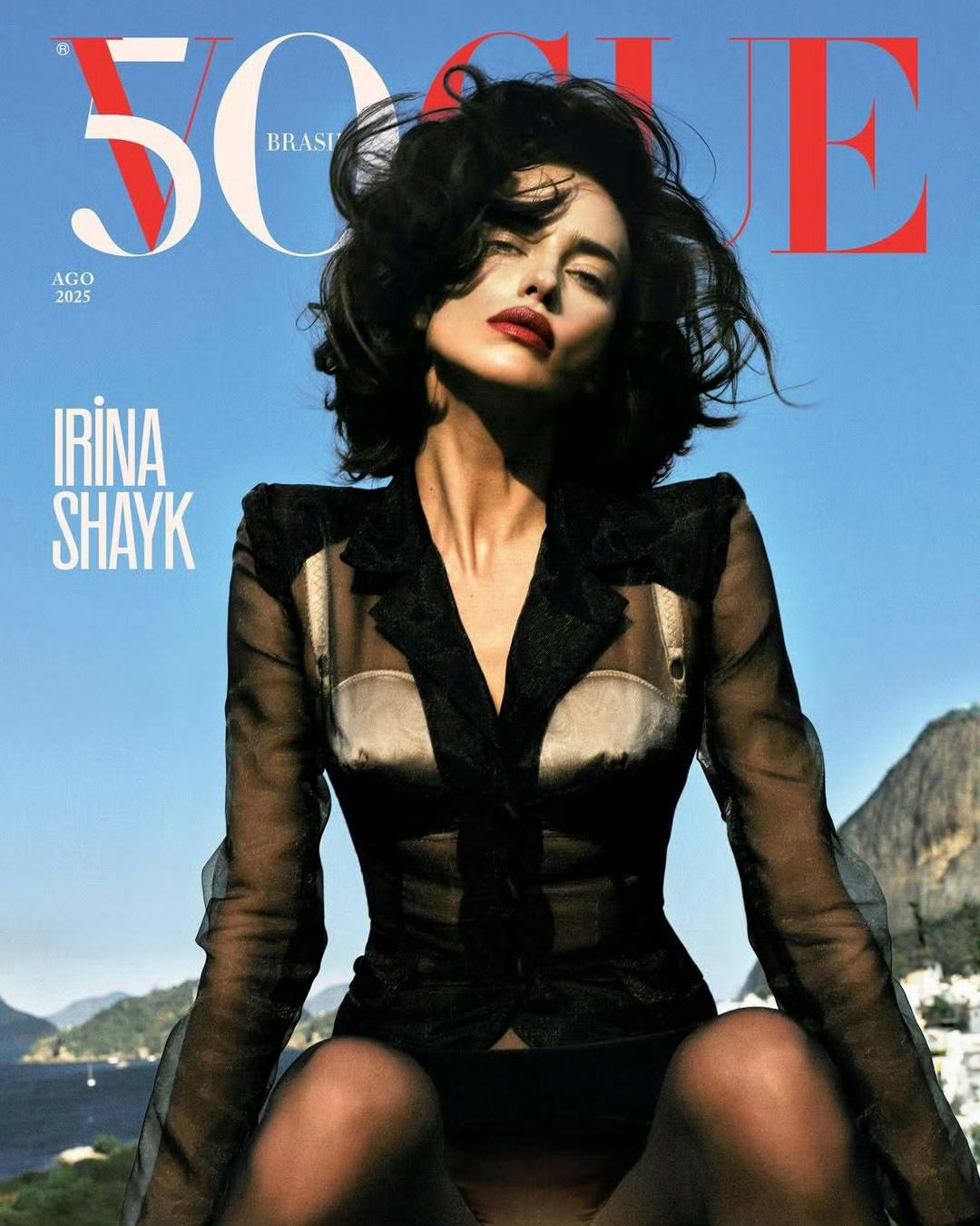 红唇如血，黑发如夜，Irina Shayk 在 Lufré 的镜头下，演绎了一场