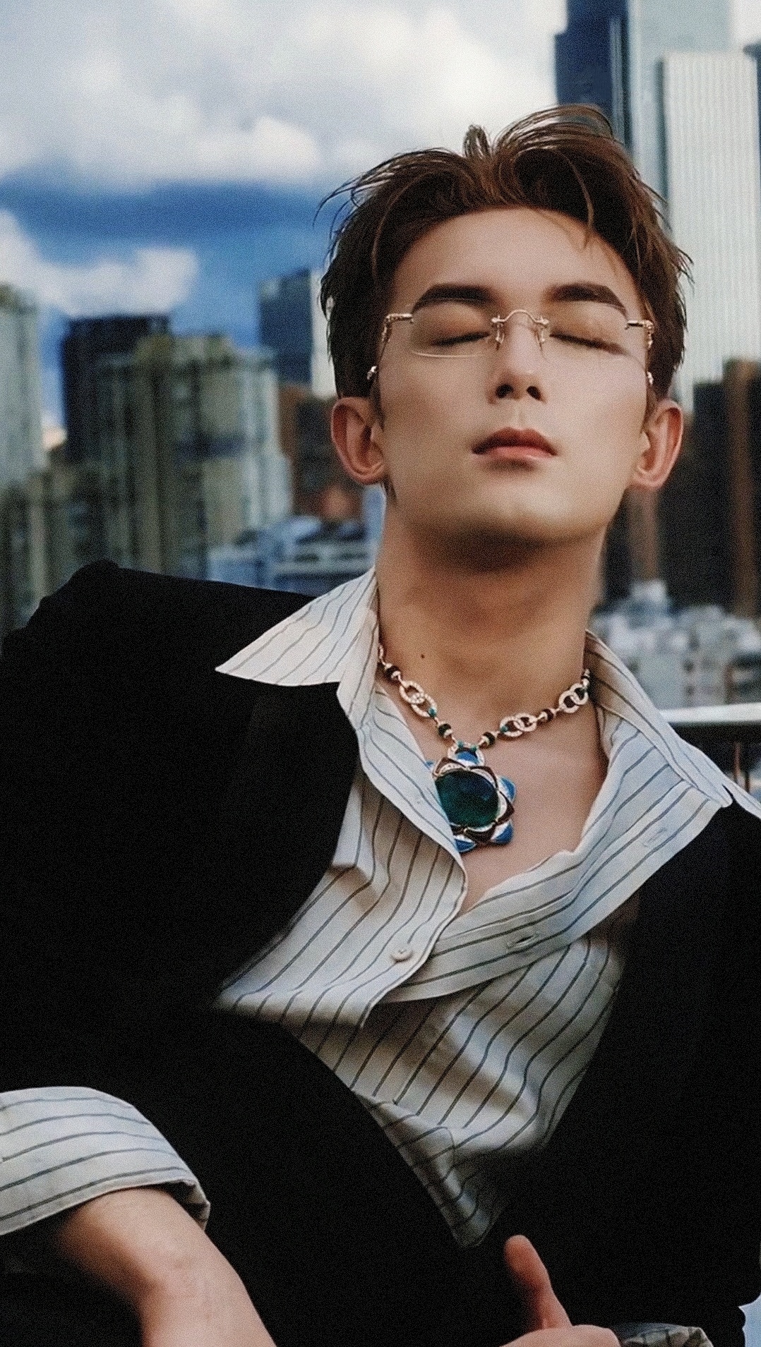 Love Me More.🥀吴磊宝格丽晚宴造型 ​​​