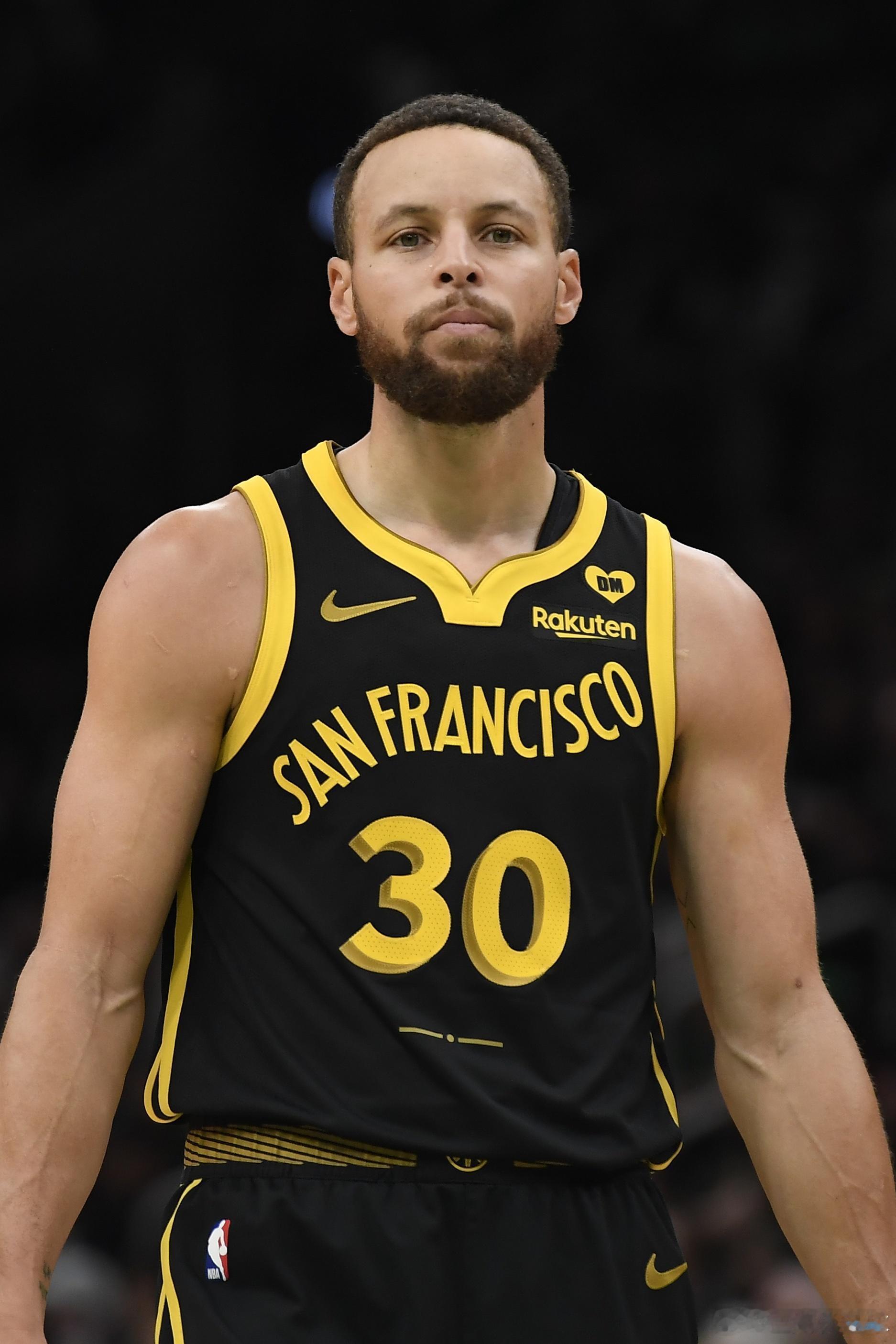 库里也体检到了杜兰特的孤独今天勇士客场不敌独行侠，巴特勒缺阵两连败，库里表现也够