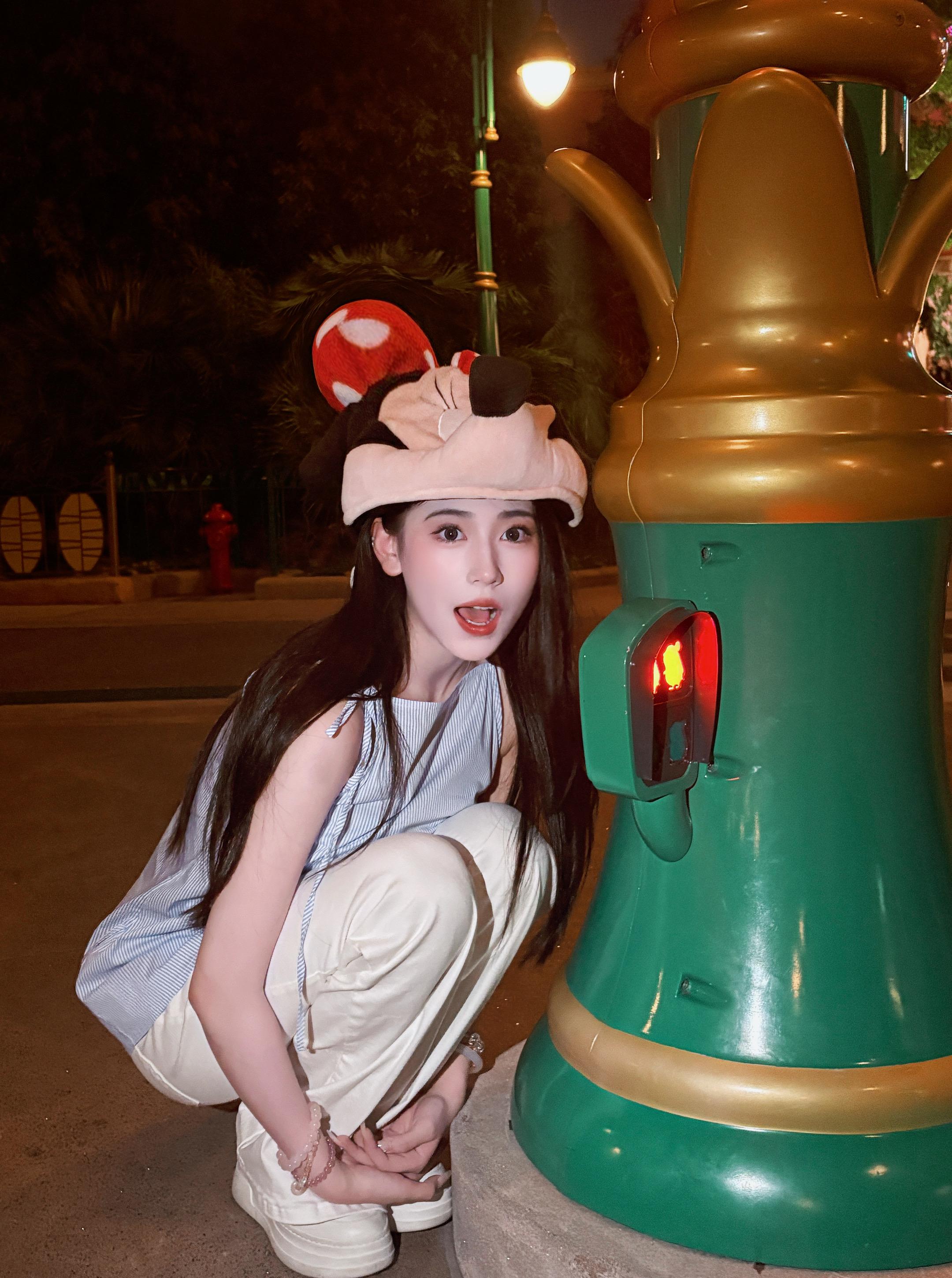 思念浸透我的衣角。