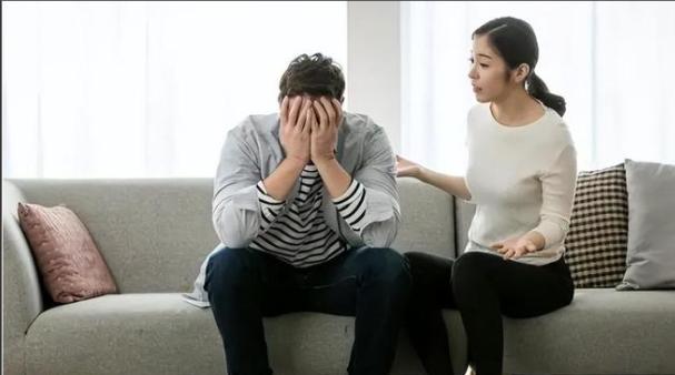 山东，女子怀孕八个多月，48岁的婆婆却检查出来怀孕了。女子觉得公婆没有经济来源，