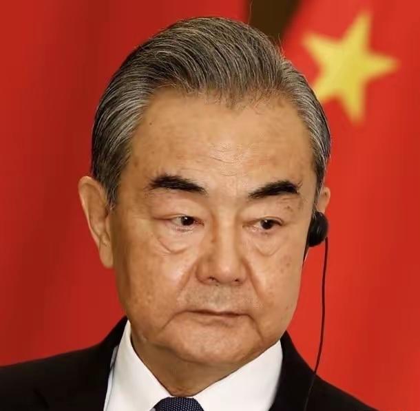 伊朗主动找中国谈
3月24日，中国外交部长王毅和伊朗外长阿拉格齐通话，而这通电话