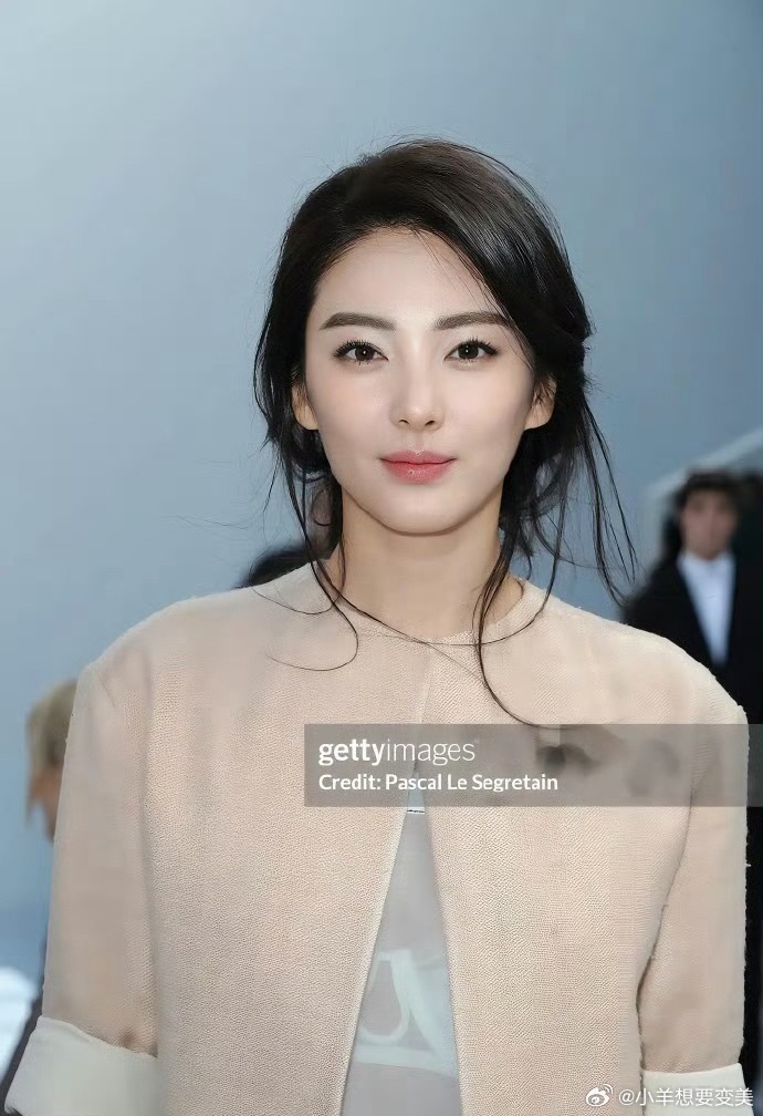 张雨绮怀孕后的状态果然是明星 怀孕了状态也很好 感觉整个脸都很饱满发光