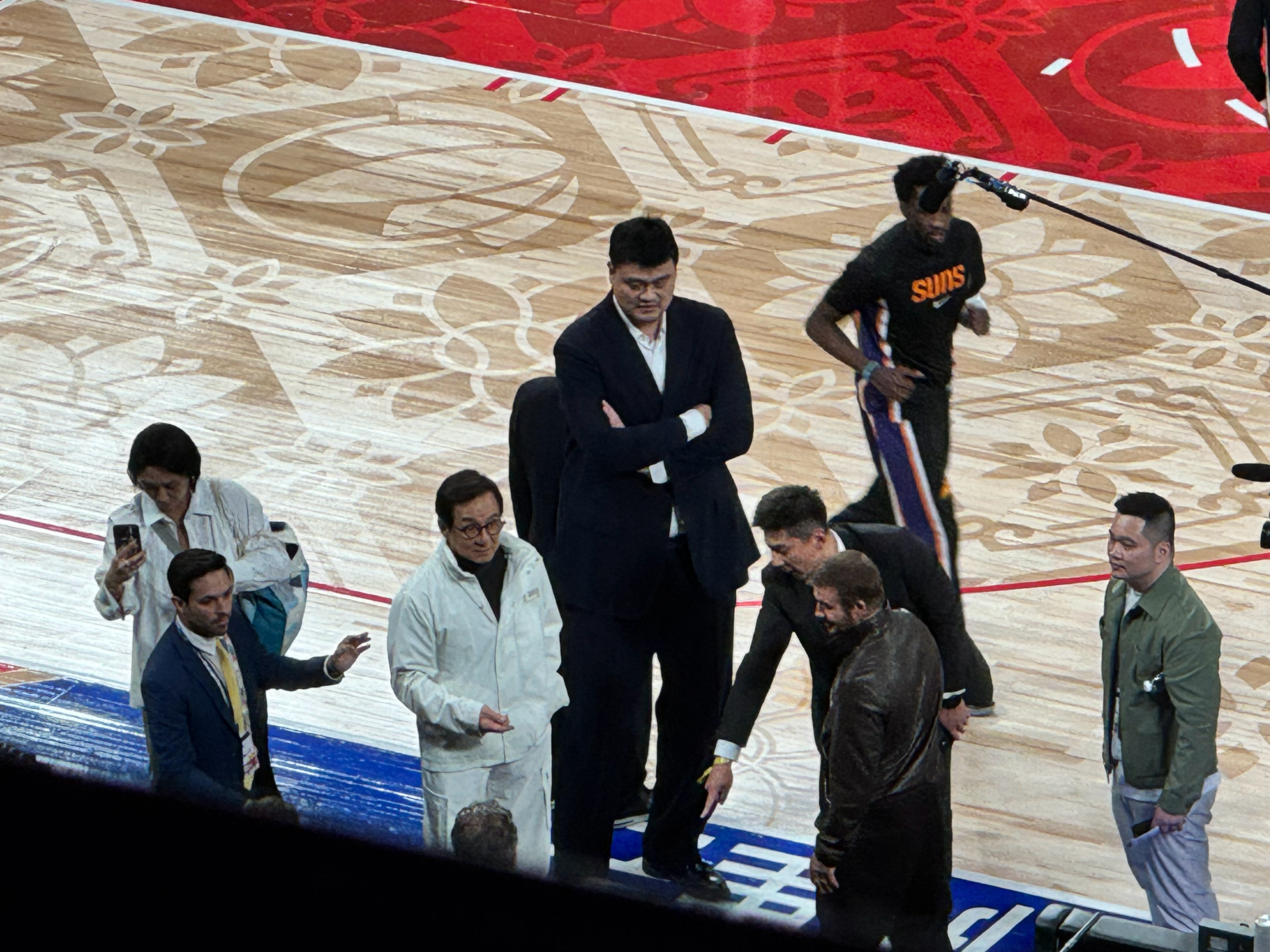 成龙大哥也来了！NBA中国赛2025 // chinahawks  ​​​